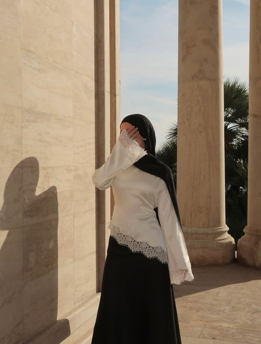 Elegantes Satin Spitzen Oberteil